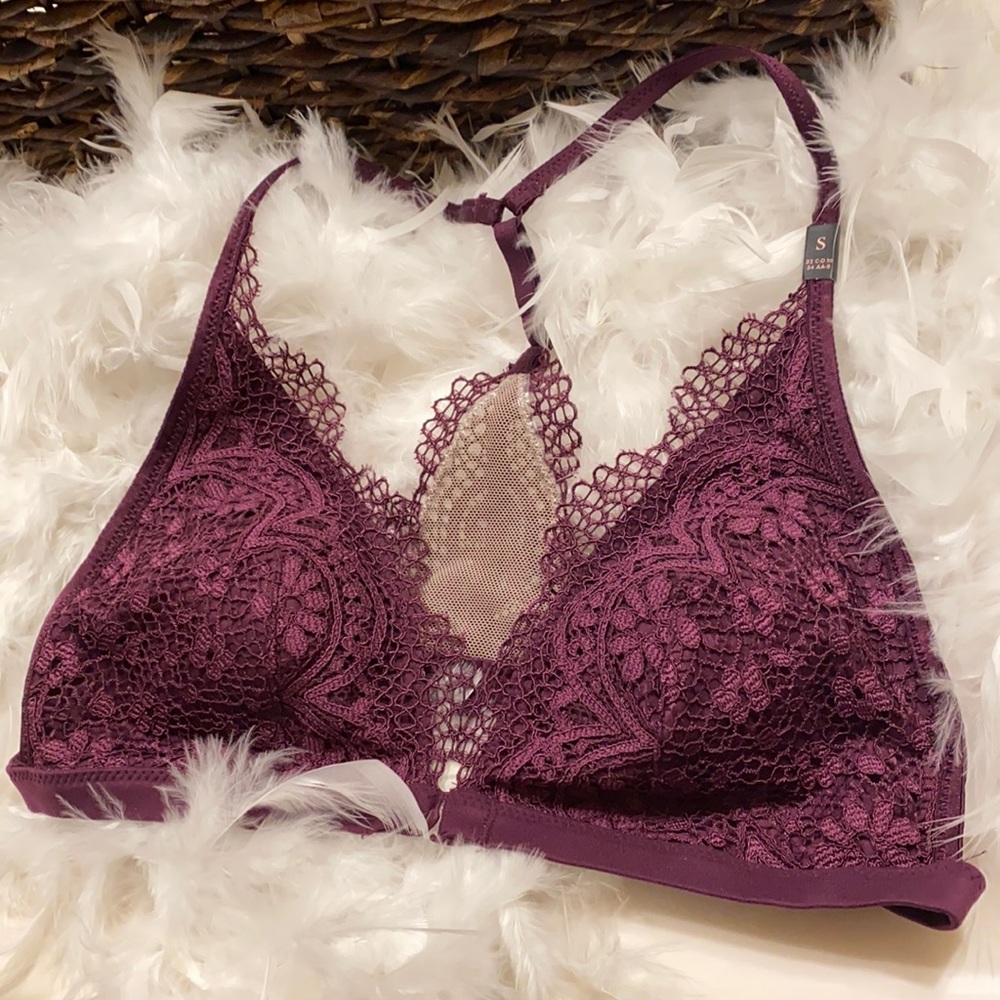 Victoria secret lace bralette/Bra NWT 32C - 34AA